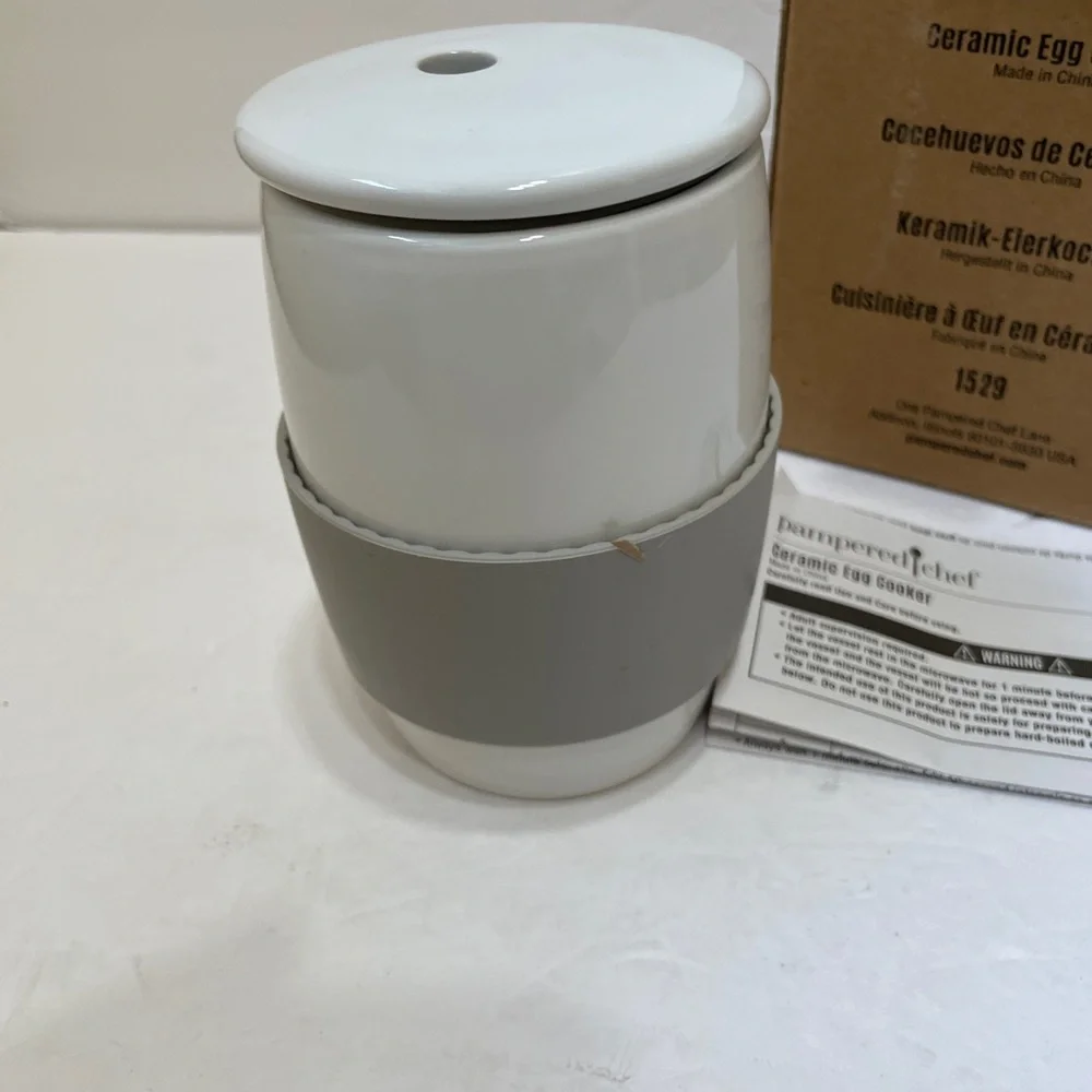 PAMPERED CHEF‎ CERAMIC EGG COOKER